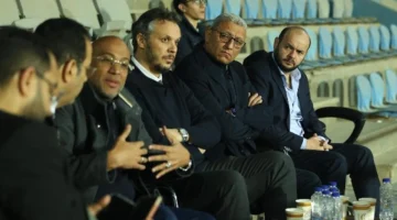 قبل رحلة نيجيريا.. المجلس الاستشاري يدعم لاعبي بيراميدز بزيارة خاصة لمران الفريق الأخير